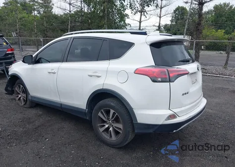 2017 Toyota Rav4 Xle z USA, uszkodzony, nr VIN JTMWFREV2HJ148223